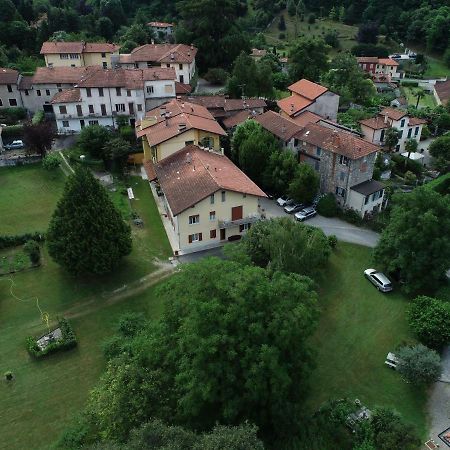 Apartment Piccolo Borgo Castelveccana Exterior photo